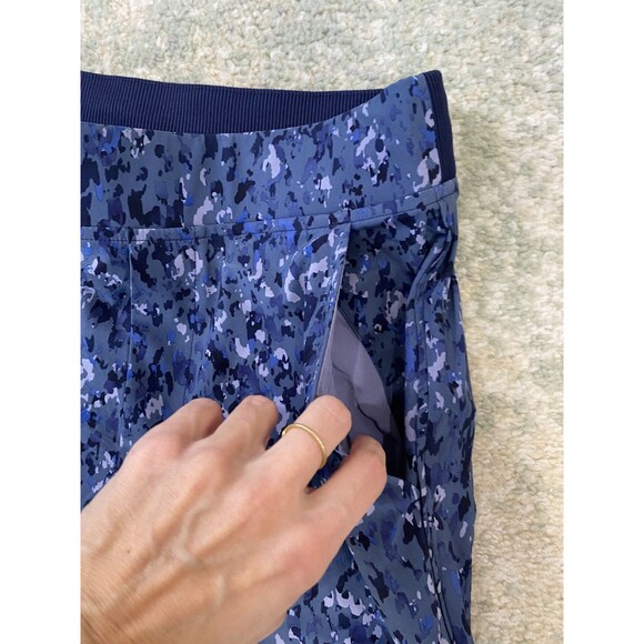 Athleta Womens Size 4/P Brooklyn Mid Rise Featherweight Blue Camo Ankle Trousers - Picture 3 of 8